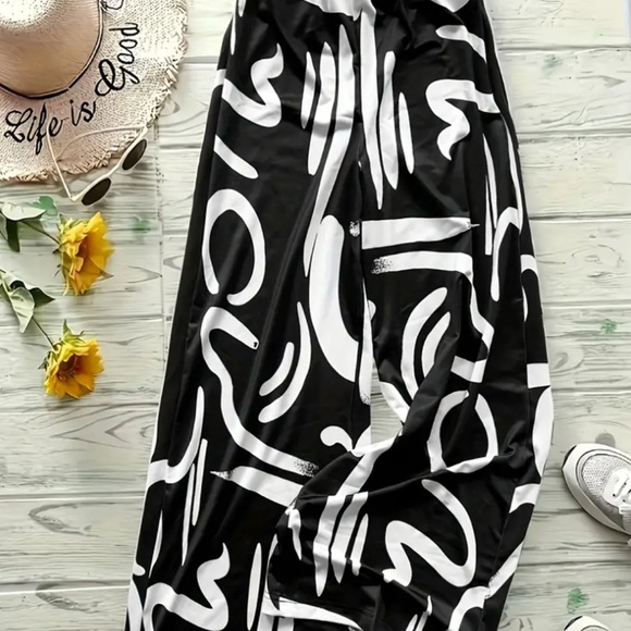 Abstract Black and White Wide-Leg Pants - Picture 4 of 8